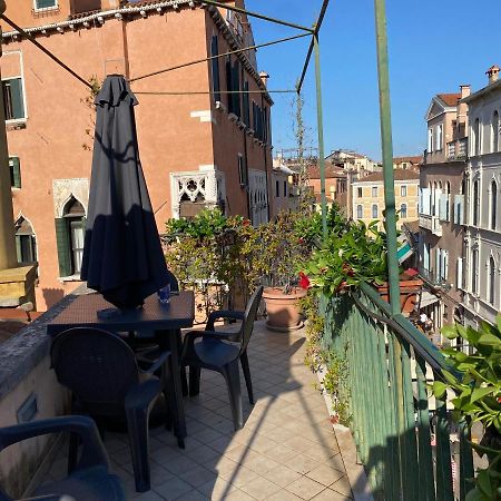 Residenza De L'Osmarin Suites Velence Kültér fotó