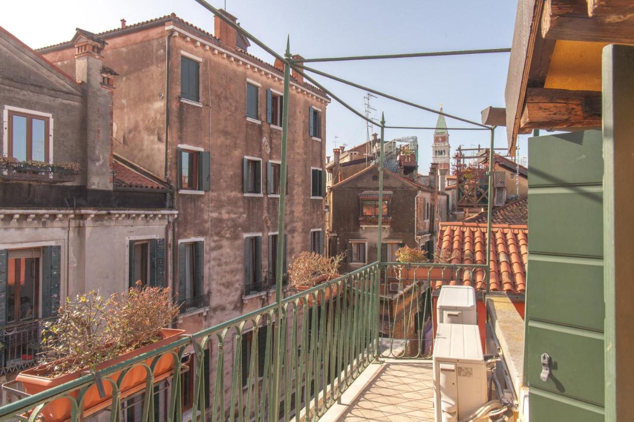 Residenza De L'Osmarin Suites Velence Kültér fotó