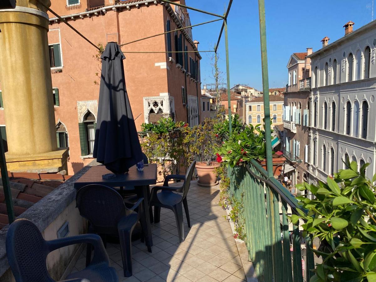 Residenza De L'Osmarin Suites Velence Kültér fotó