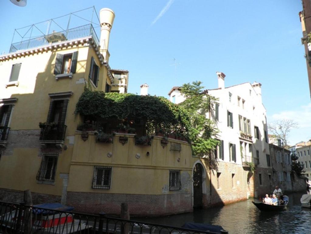 Residenza De L'Osmarin Suites Velence Kültér fotó