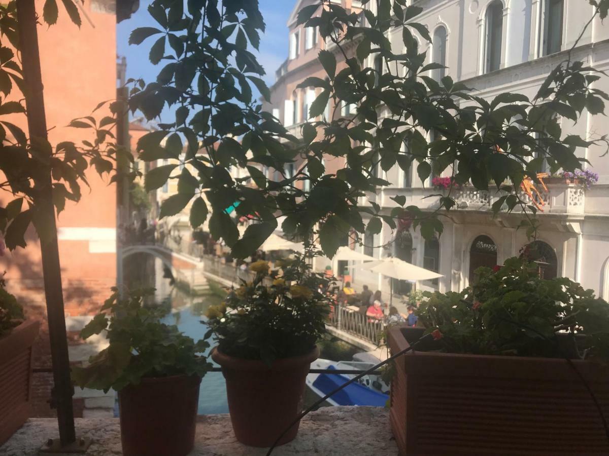 Residenza De L'Osmarin Suites Velence Kültér fotó